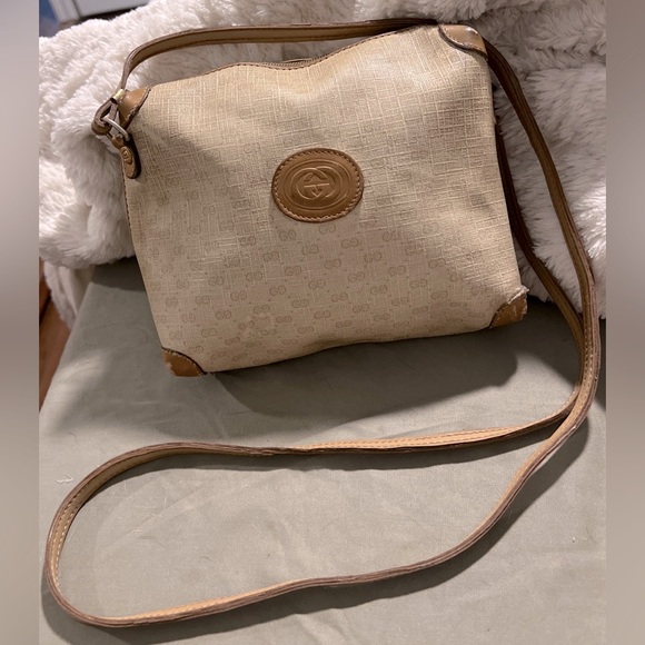 Authentic vintage Gucci Small Shoulder Bag, GG logo - Serial number 007-115-0093 - Picture 1 of 11